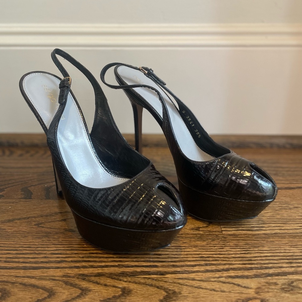 New! Sergio Rossi platform slingback heel in black lizzard. Size 38.5.